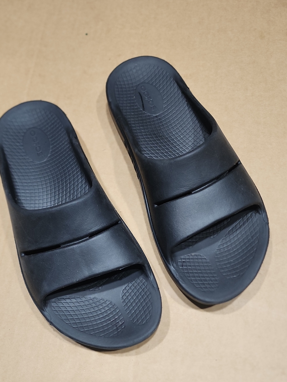 OOFOS OOahh Slide Recovery Sandals Black Slip On Unisex M 11 / W 13